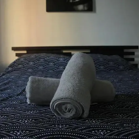 Zenbnb - La Prairie / Near Shops / Wifi / 아파트